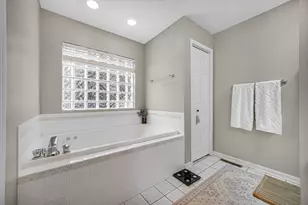 950 Port Cir, Hobart, IN 46342 - Photo 13