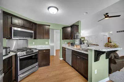950 Port Circle, Hobart, IN 46342 - Photo 7