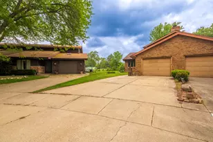 340 Golfview Dr, Schererville, IN 46375 - Photo 51