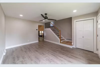 340 Golfview Drive, Schererville, IN 46375 - Photo 5