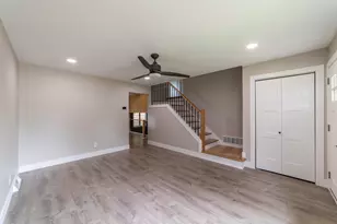 340 Golfview Dr, Schererville, IN 46375 - Photo 5