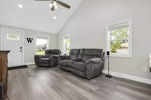 8951 E Chicago Rd, New Carlisle, IN 46552 - Photo 5