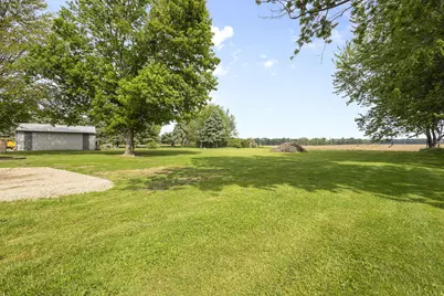 8951 E Chicago Road, New Carlisle, IN 46552 - Photo 19