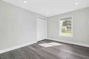 8951 E Chicago Rd, New Carlisle, IN 46552 - Photo 17