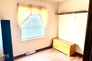 774 Mohawk Dr, Lowell, IN 46356 - Photo 5