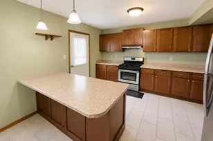 183 S 20th St, Chesterton, IN 46304 - Photo 5