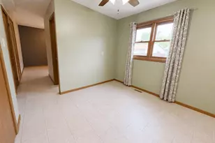 183 S 20th St, Chesterton, IN 46304 - Photo 5