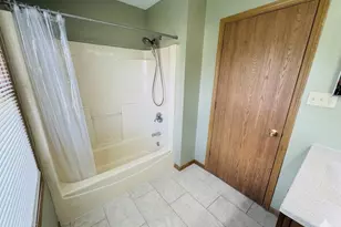 183 S 20th St, Chesterton, IN 46304 - Photo 17