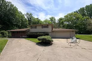 9201 Juniper Ave, Gary, IN 46403 - Photo 1
