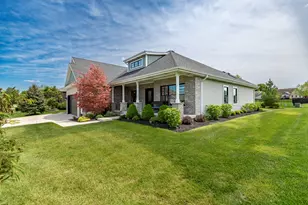 9863 Elle Ave, Saint John, IN 46373 - Photo 3