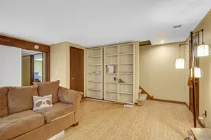 1601 Earthstone Dr, Valparaiso, IN 46383 - Photo 17