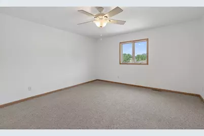 401 Dogwood Court, Hebron, IN 46341 - Photo 15