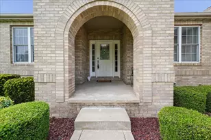 104 Stone Creek Dr, Valparaiso, IN 46383 - Photo 3