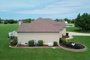 104 Stone Creek Dr, Valparaiso, IN 46383 - Photo 33