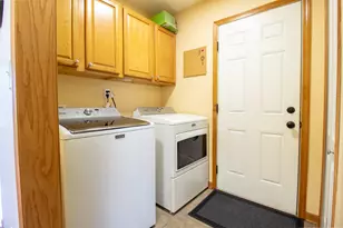 2550 Honelee Ct, Valparaiso, IN 46385 - Photo 15