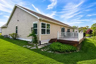3219 Milestone Creek Ct, Valparaiso, IN 46385 - Photo 5