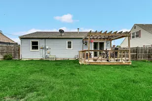 422 Saginaw Dr, Valparaiso, IN 46385 - Photo 19