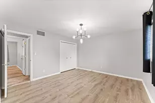 9138 Southmoor Ave, Highland, IN 46322 - Photo 11