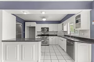 9138 Southmoor Ave, Highland, IN 46322 - Photo 7