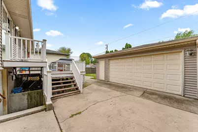 9138 Southmoor Avenue, Highland, IN 46322 - Photo 25