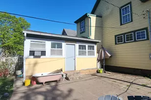 307 E Maple Ave, La Porte, IN 46350 - Photo 9