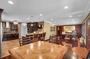 8432 Greenwood Ave, Munster, IN 46321 - Photo 5