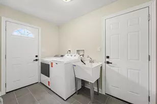 9792 W Oakridge Dr, Saint John, IN 46373 - Photo 7