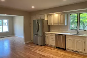 9792 W Oakridge Dr, Saint John, IN 46373 - Photo 7