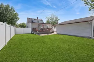 7126 Montana Ave, Hammond, IN 46323 - Photo 7
