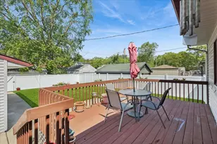 7126 Montana Ave, Hammond, IN 46323 - Photo 9