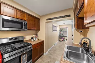 237 Hollywood Ave, Munster, IN 46321 - Photo 7