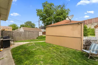 237 Hollywood Avenue, Munster, IN 46321 - Photo 17
