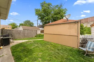 237 Hollywood Ave, Munster, IN 46321 - Photo 17
