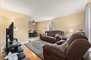 237 Hollywood Ave, Munster, IN 46321 - Photo 3