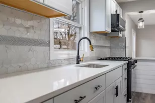 456 Gerry St, Gary, IN 46406 - Photo 7