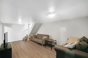 8235 Ellsworth Ct, Merrillville, IN 46410 - Photo 21
