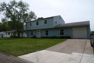 378 Briarwood Dr, Valparaiso, IN 46385 - Photo 1