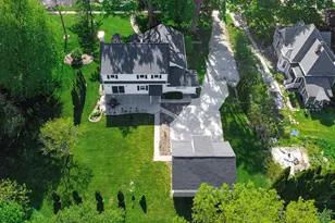 1404 Washington St, Valparaiso, IN 46383 - Photo 9