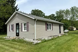 2554 E 400 N, Rensselaer, IN 47978 - Photo 1