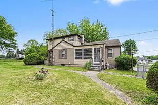 207 N Lilac Ln, Walkerton, IN 46574 - Photo 13