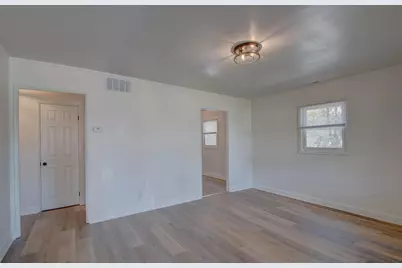 825 E 14th Avenue, Gary, IN 46407 - Photo 7