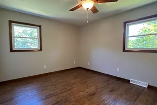 53 Cain Dr, Valparaiso, IN 46383 - Photo 13