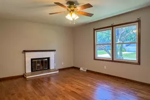 53 Cain Dr, Valparaiso, IN 46383 - Photo 7