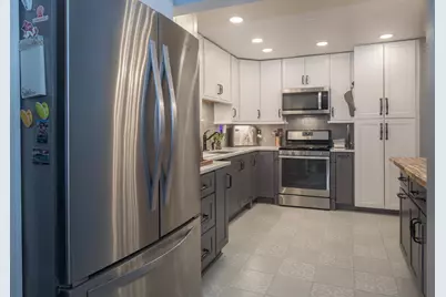 444 W 66th Place, Merrillville, IN 46410 - Photo 7
