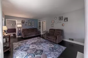 2329 Ridgewood St, Highland, IN 46322 - Photo 7