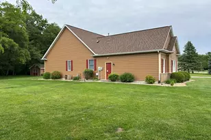 8876 N Lilac St, Demotte, IN 46310 - Photo 3