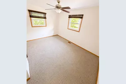 2790 E 1059 N, Demotte, IN 46310 - Photo 9