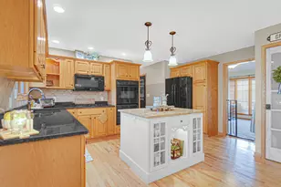628 Fawn Cir, Lowell, IN 46356 - Photo 5