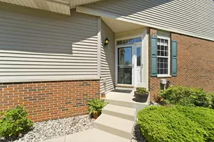 8745 Forest Glen Ct, Saint John, IN 46373 - Photo 3