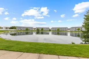 8222 Lincoln Cir, Merrillville, IN 46410 - Photo 15